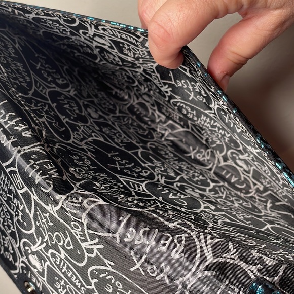 Betsey Johnson convertible Clutch in metallic teal print, pyramidal studs EUC - Picture 4 of 7